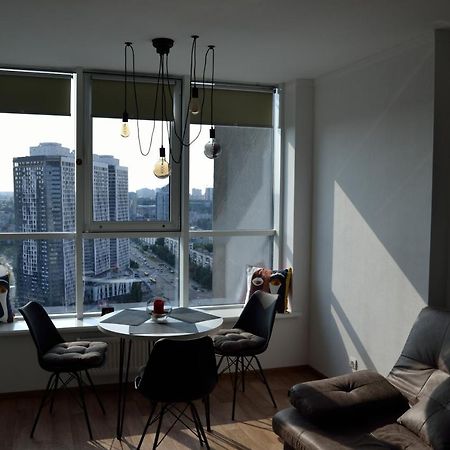 In The Sky Apartment Kyiv Exterior photo
