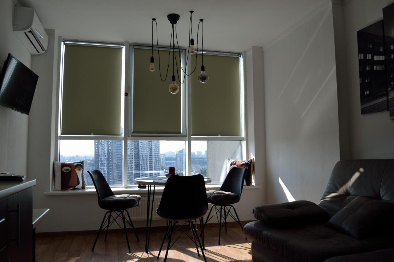 In The Sky Apartment Kyiv Exterior photo